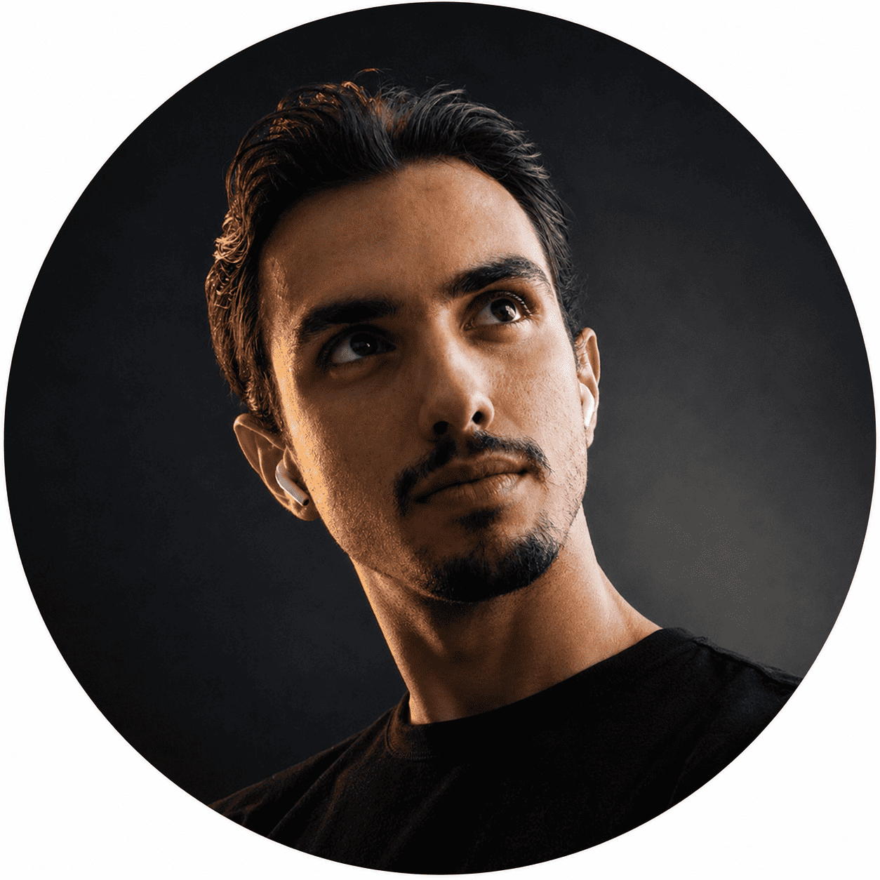 تصویر پروفایل فرزاد صبور